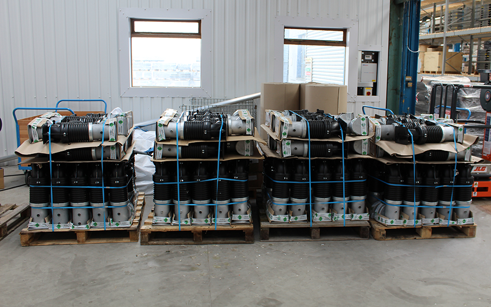 Distributors Partner With 2